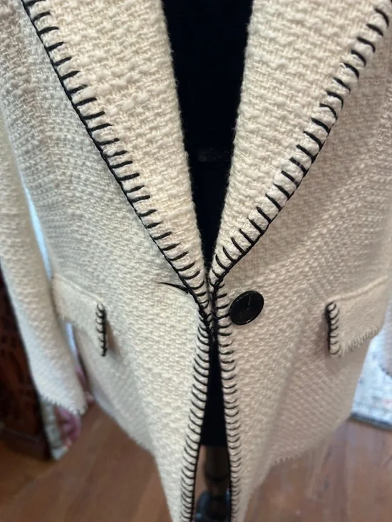Cream Bouclé Blazer with Black Trim - Jacket Blazer Talbots size 10 NWT - Picture 2 of 4